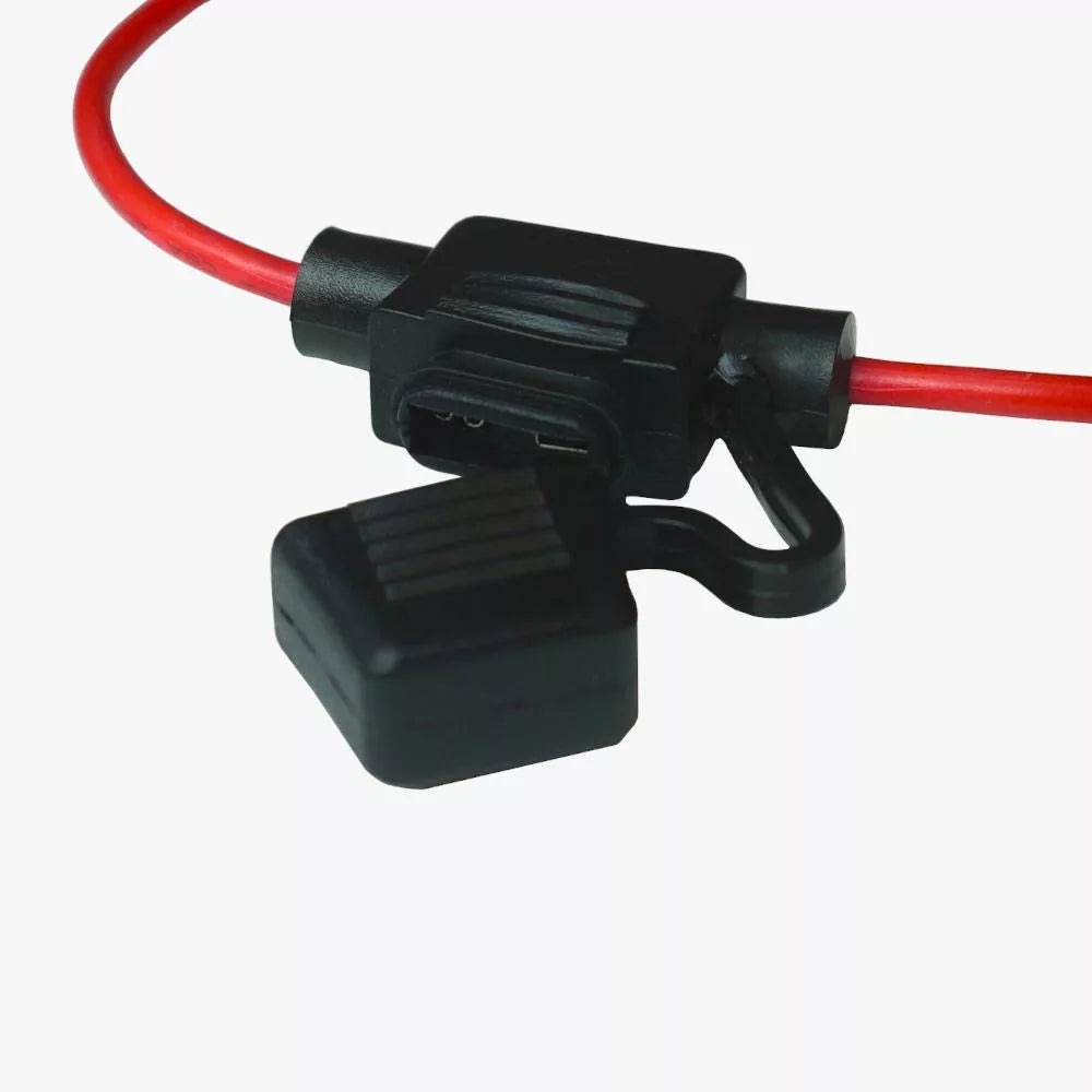 Pojistka s pojistkovým držákem s nožem a vodotěsným provedením