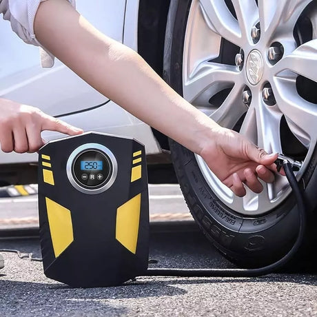 Kompresor do auta se světlem 12V