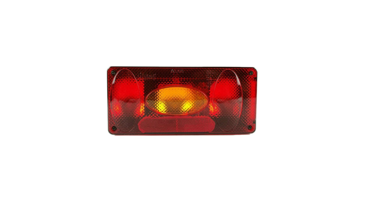 Zadní univerzální lampa vlevo se 5 funkcemi, mlhovým prizmatem a osvětlením poznávací značky ve tvaru oválu
